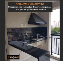 Olha que show esta varanda gourmet com churrasqueira tipo cooktop, ou seja, churrasqueira de embutir direto na pedra, com coifa e grill. www.bellatelha.com.br